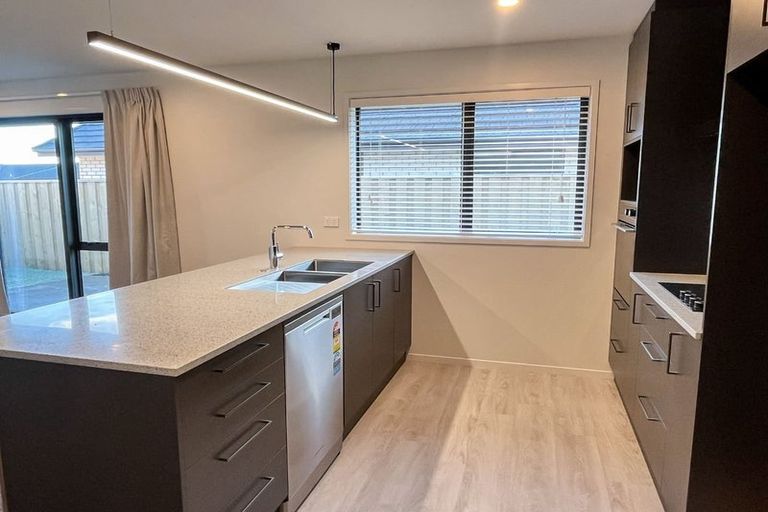 Photo of property in 10 Mccahon Lane, Rolleston, 7615