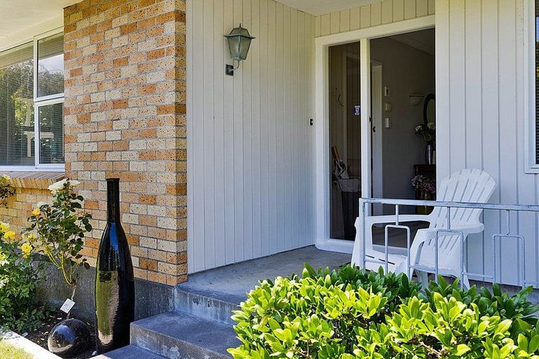 Photo of property in 3 Climie Crescent, Hawera, 4610