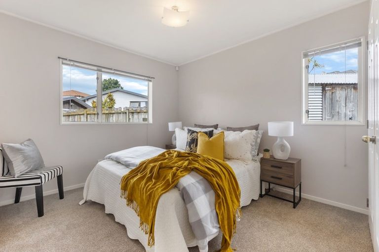 Photo of property in 2/116 Meadowland Drive, Somerville, Auckland, 2014