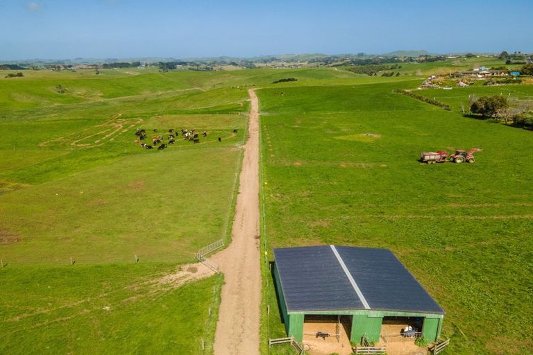 Photo of property in 1047 Awhitu Road, Pollok, 2683