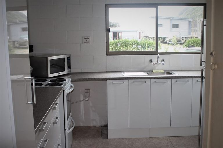 Photo of property in 2 Bolton Place, Hicks Bay, Tikitiki, 4087
