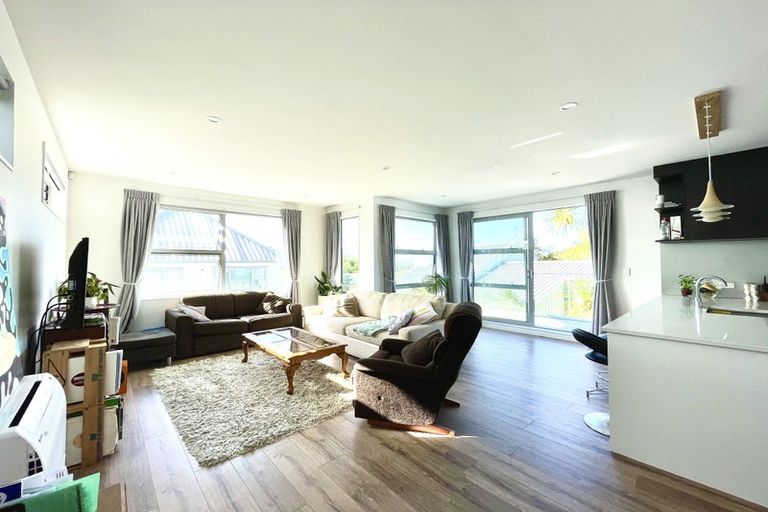 Photo of property in 11 Manuwai Road, Torbay, Auckland, 0630