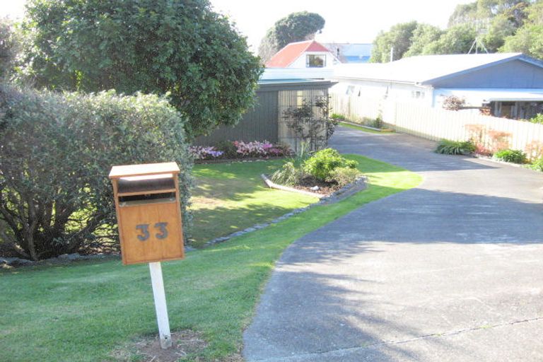 Photo of property in 33 Moana Road, Paraparaumu, 5032