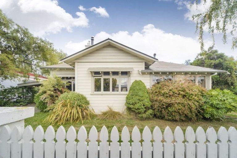 Photo of property in 4 Summerhays Street, Terrace End, Palmerston North, 4410