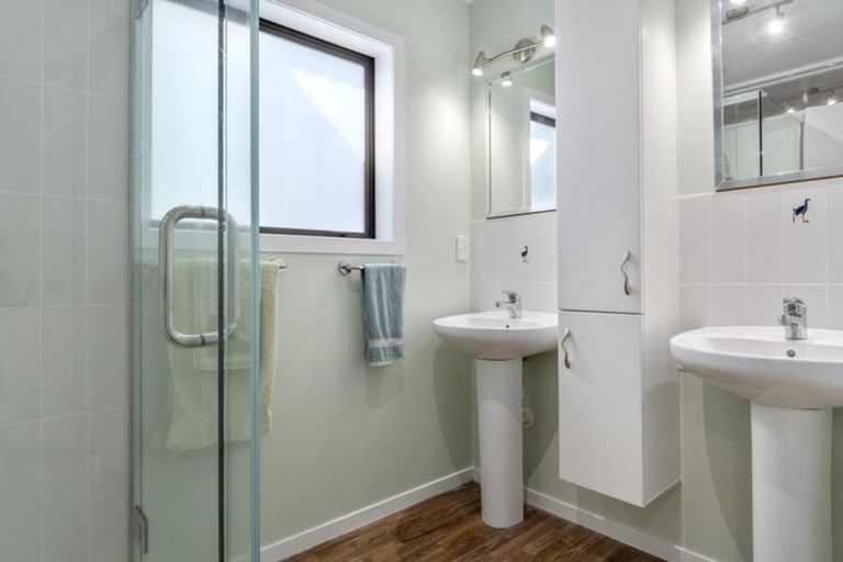 Photo of property in 20b Kiriwai Place, Matua, Tauranga, 3110