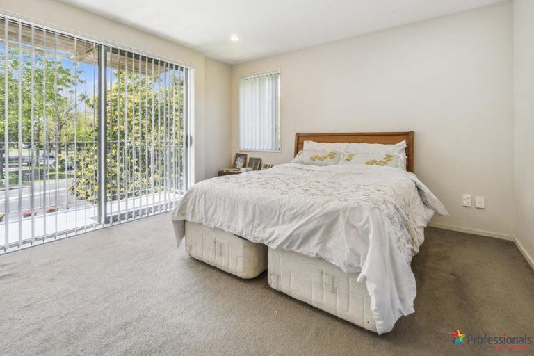 Photo of property in 192 Porchester Road, Takanini, 2112