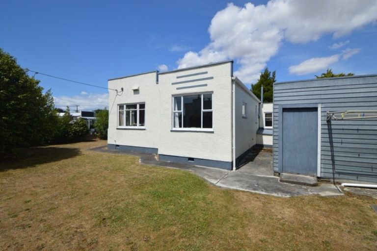 Photo of property in 229 High Street North, Carterton, 5713