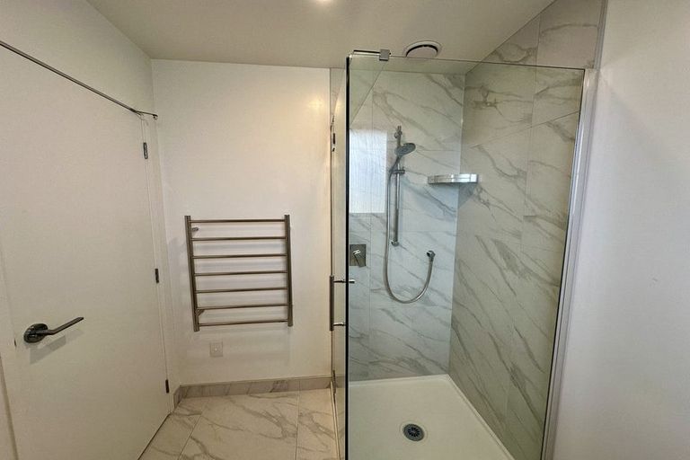 Photo of property in 8/170 Don Buck Road, Massey, Auckland, 0614