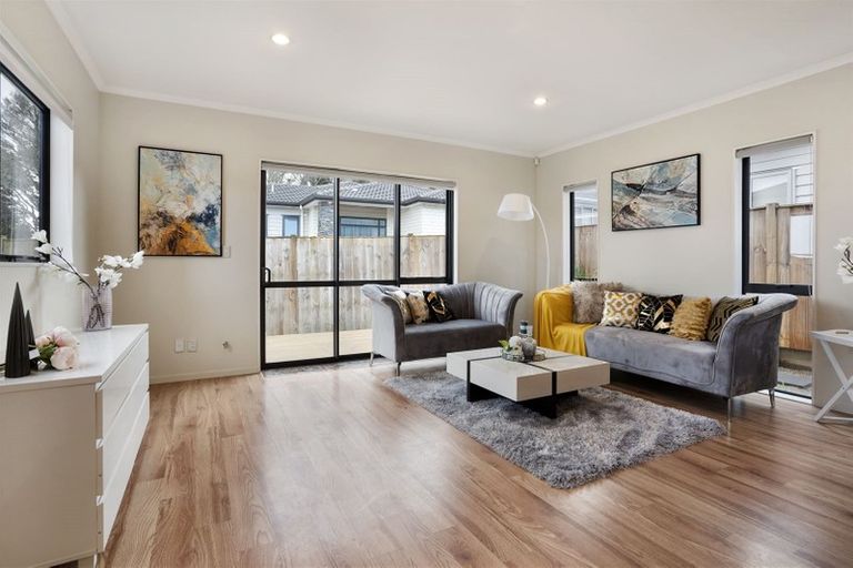 Photo of property in 11 Evelina Lane, Flat Bush, Auckland, 2019