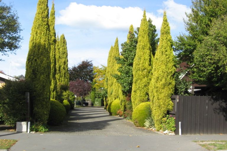 Photo of property in 33c Solway Avenue, Ilam, Christchurch, 8041