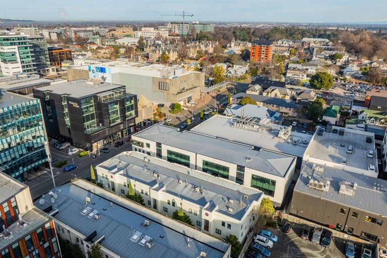 Photo of property in Regent Courts, 2/75 Gloucester Street, Christchurch Central, Christchurch, 8013