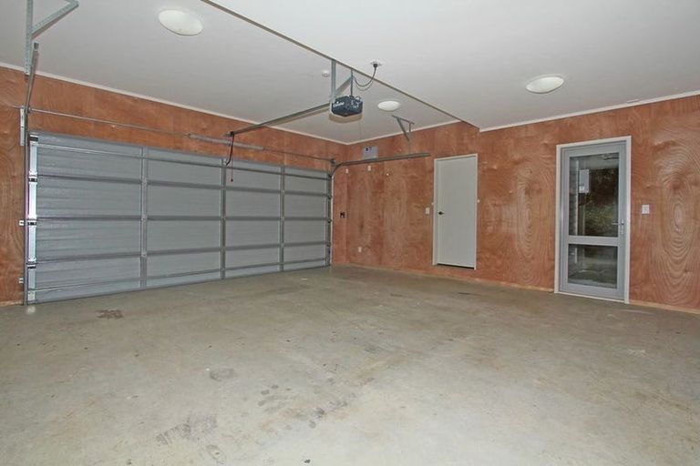 Photo of property in 64a Peterhouse Street, Tawa, Wellington, 5028
