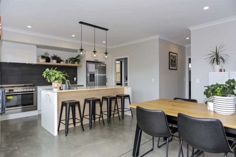 Photo of property in 121a Bellevue Road, Brookfield, Tauranga, 3110