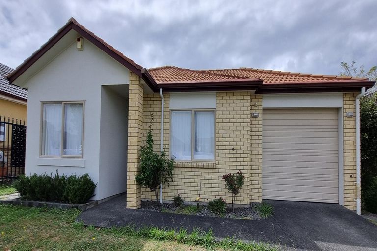 Photo of property in 25 Ironstone Place, Randwick Park, Auckland, 2105