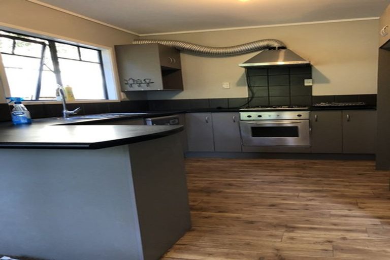 Photo of property in 41c Titirangi Road, New Lynn, Auckland, 0600