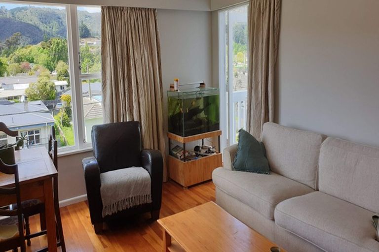 Photo of property in 176 George Street, Stokes Valley, Lower Hutt, 5019