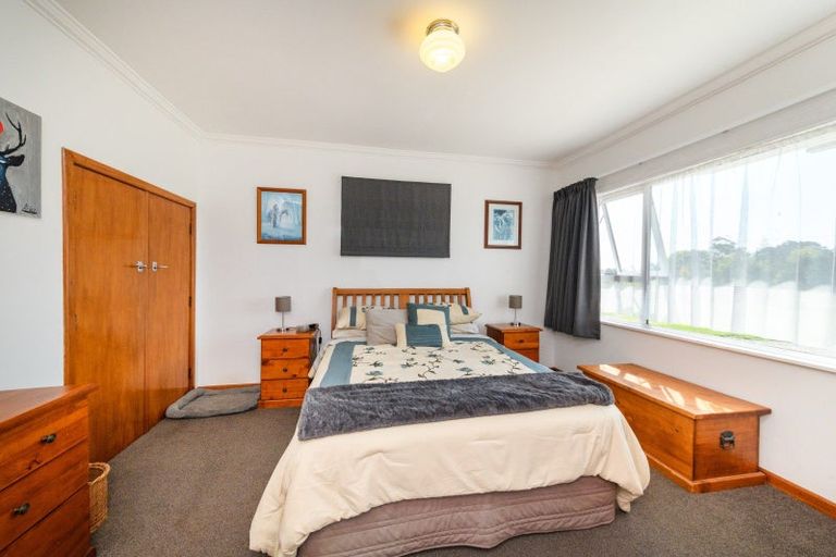 Photo of property in 106 Cemetery Road, Sanson, Palmerston North, 4479