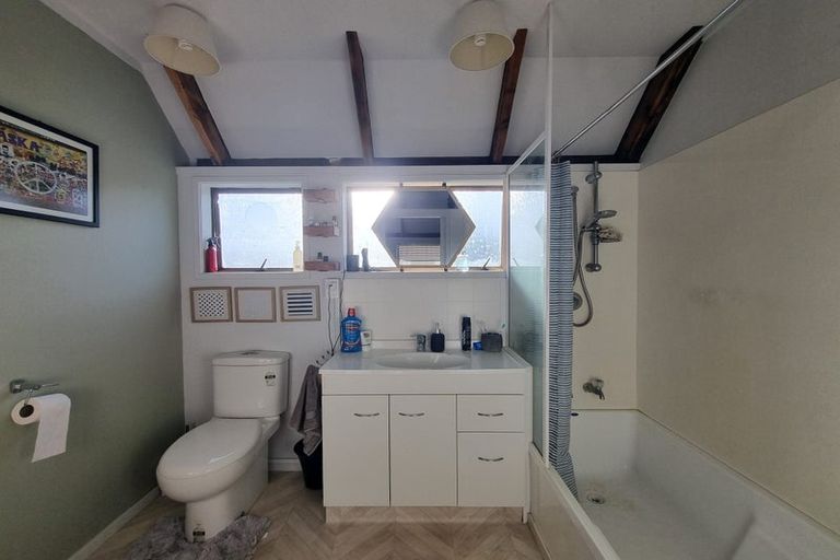 Photo of property in 2/506 Devonport Road, Tauranga South, Tauranga, 3112