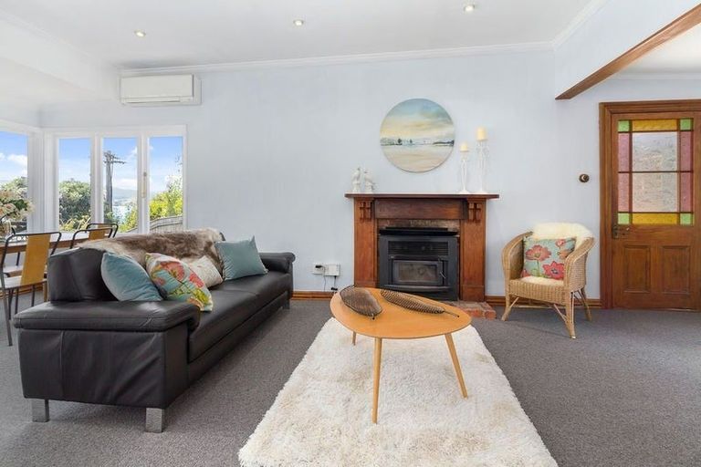 Photo of property in 132 Paremata Road, Paremata, Porirua, 5024