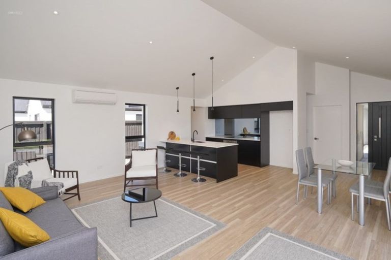 Photo of property in 16 Chatsworth Avenue, Rangiora, 7400