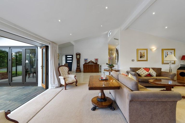 Photo of property in 251 Wairakei Road, Bryndwr, Christchurch, 8053