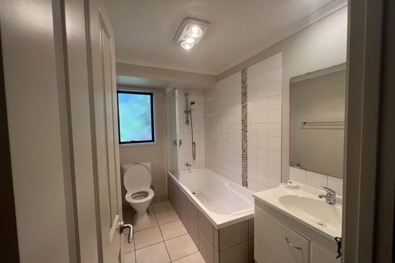 Photo of property in 68 Attwood Road, Paremoremo, Auckland, 0632