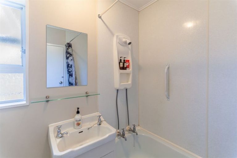 Photo of property in 16 Guildford Street, Tamatea, Napier, 4112