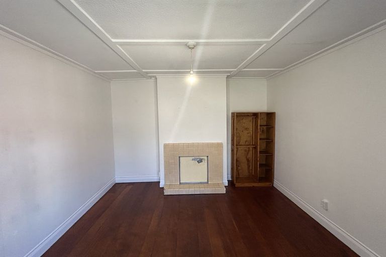 Photo of property in 19 Hadfield Terrace, Kelburn, Wellington, 6012