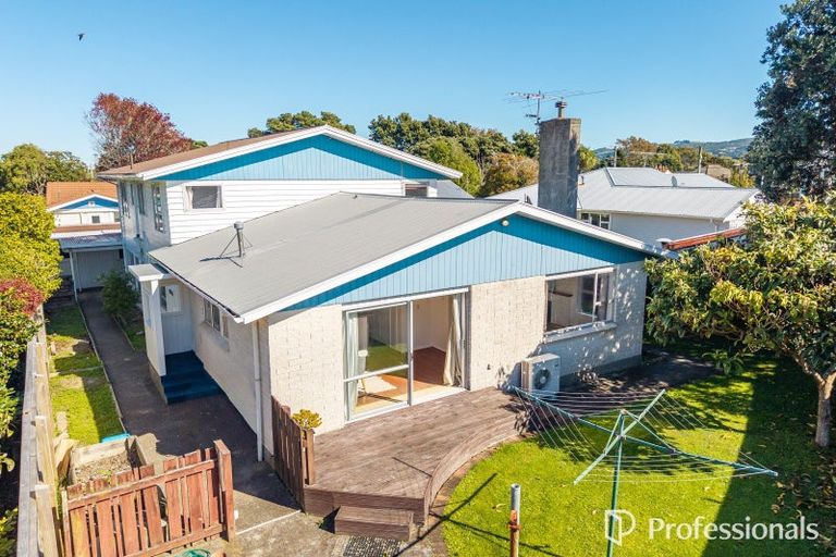 Photo of property in 3a Saint Ronans Avenue, Waterloo, Lower Hutt, 5011