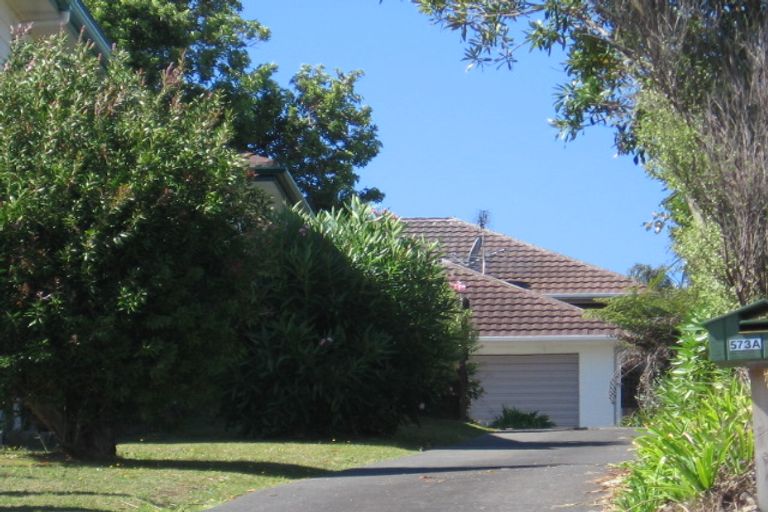 Photo of property in 573a Beach Road, Murrays Bay, Auckland, 0630
