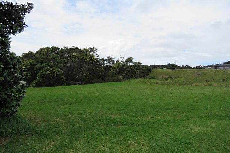 Photo of property in 34 Dudley Crescent, Cable Bay, 0420