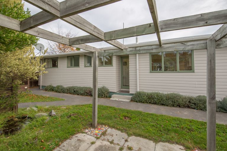 Photo of property in 48 Orrick Crescent, Avondale, Christchurch, 8061