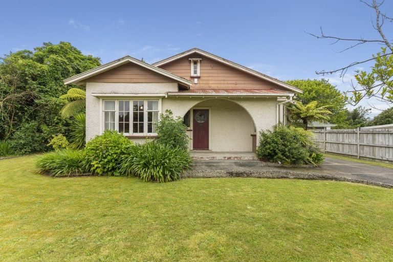 Photo of property in 1 Paterson Street, Pahiatua, 4910