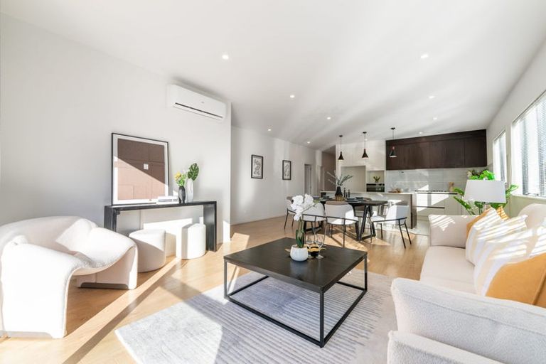 Photo of property in 6 Twin Parks Rise, Papakura, 2110