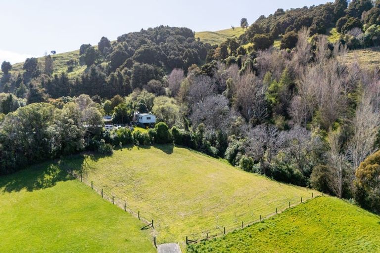 Photo of property in 8 Woodills Road, Akaroa, 7520