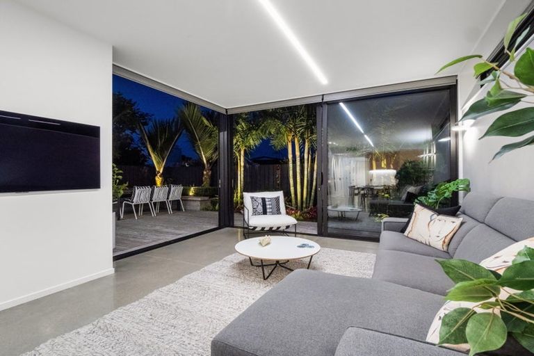 Photo of property in 35a Pitau Road, Mount Maunganui, 3116