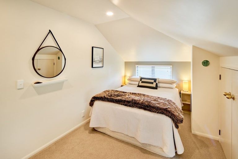 Photo of property in 2/139 Knights Road, Hutt Central, Lower Hutt, 5010