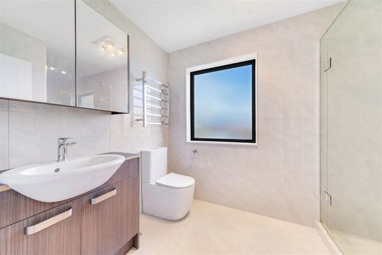 Photo of property in 4/2 Wood Street, Papakura, 2110