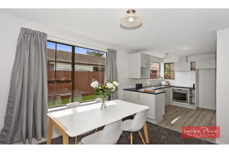 Photo of property in 1/34 Solomon Avenue, Redwood, Christchurch, 8051