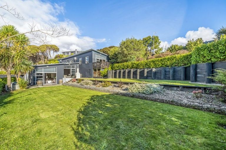 Photo of property in 17 Scoresby Grove, Whitby, Porirua, 5024