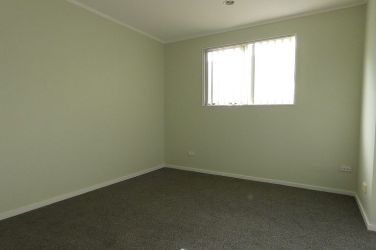 Photo of property in 325/26 Morningside Drive, Morningside, Auckland, 1025