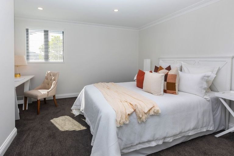 Photo of property in 16 Makora Street, Fendalton, Christchurch, 8041