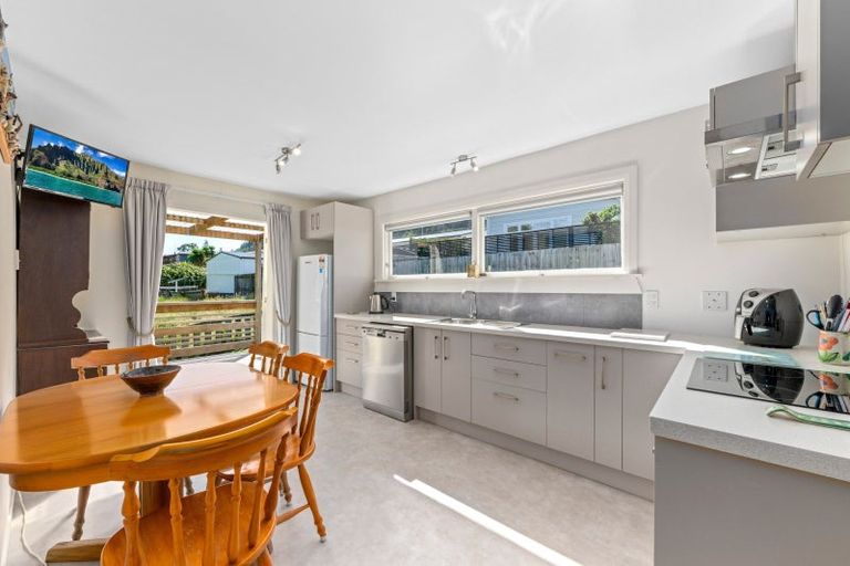 Photo of property in 95a Waikawa Road, Picton, 7220