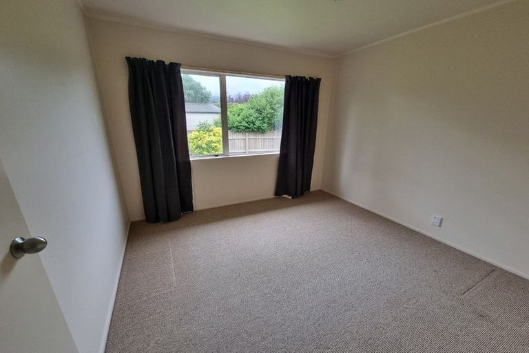 Photo of property in 9b Barraud Place, Pukehangi, Rotorua, 3015