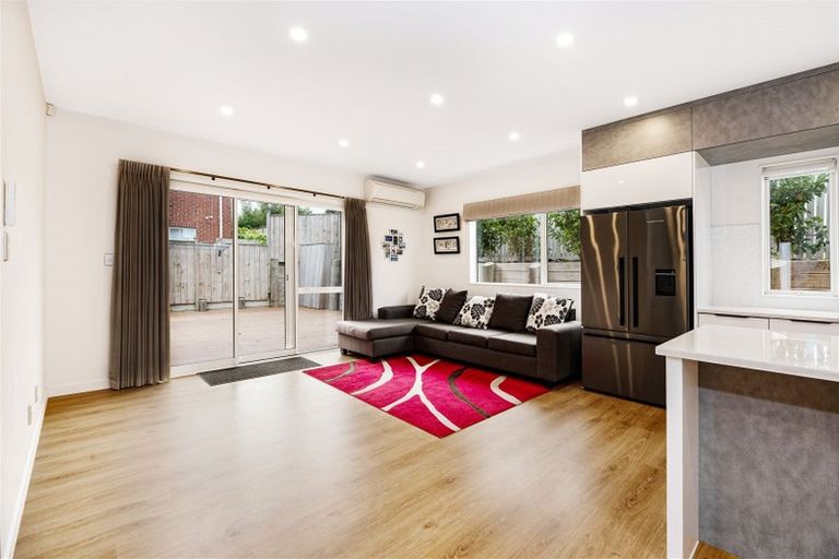 Photo of property in 1a Waitaki Street, Sunnyvale, Auckland, 0612