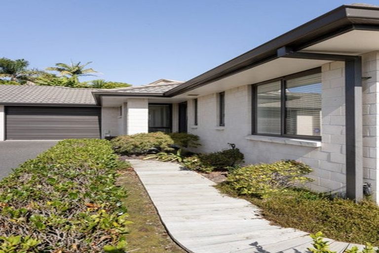 Photo of property in 11 Vista Close, Omokoroa, 3114