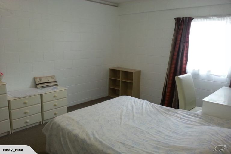 Photo of property in 2/7 Keldale Place, Forrest Hill, Auckland, 0620