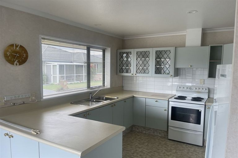 Photo of property in 30 Villa Grove, Ilam, Christchurch, 8041