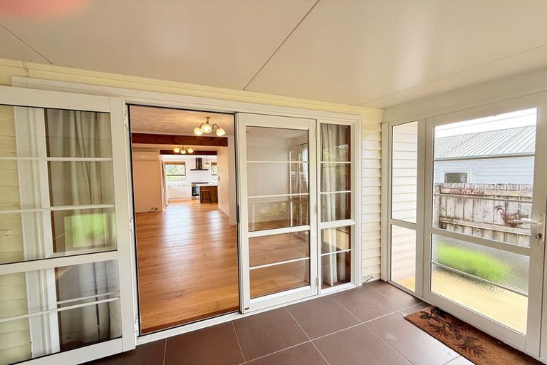 Photo of property in 12 Sherrybrooke Place, Sunnyvale, Auckland, 0612