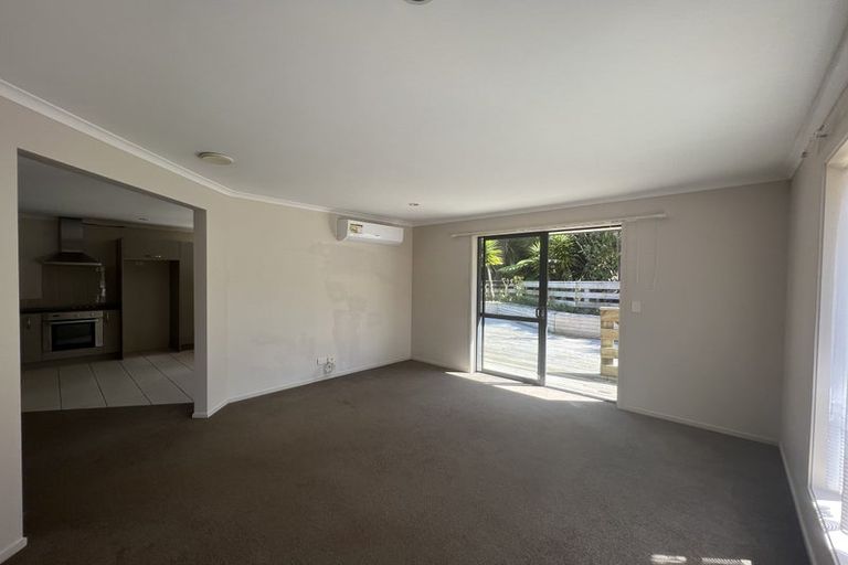 Photo of property in 68 Attwood Road, Paremoremo, Auckland, 0632